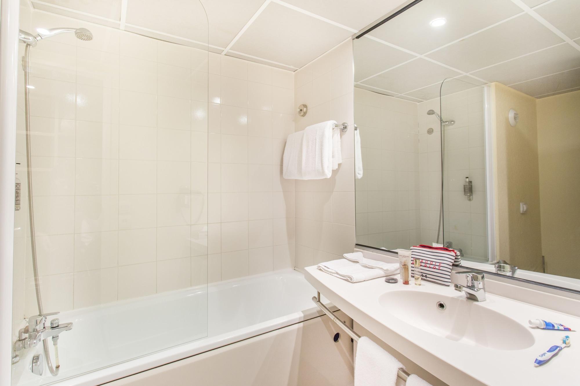 Canal Suites Pantin Esterno foto
