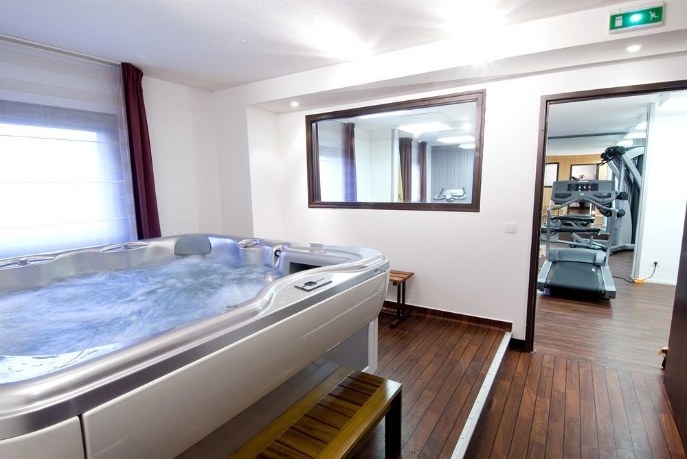 Canal Suites Pantin Esterno foto