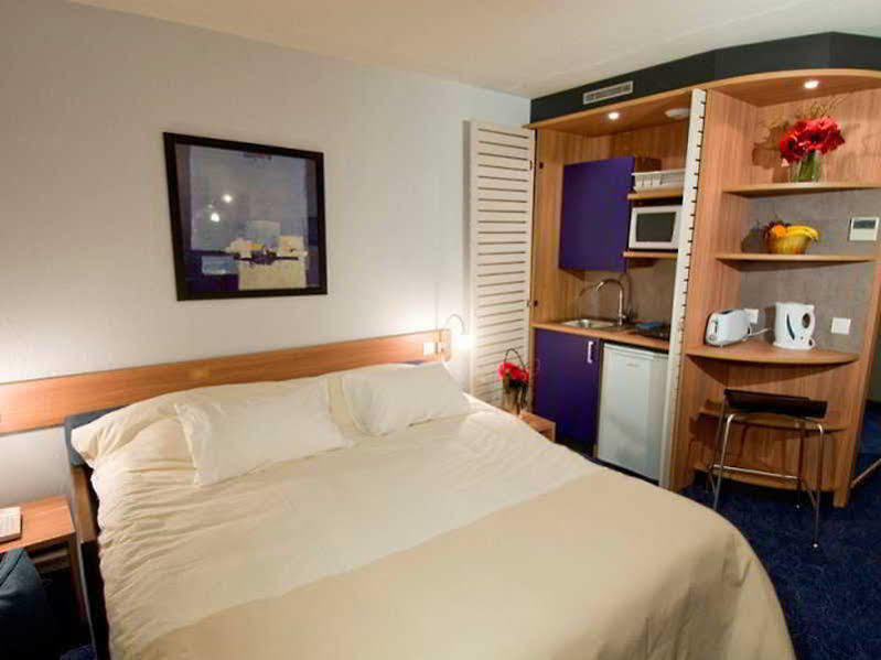 Canal Suites Pantin Esterno foto