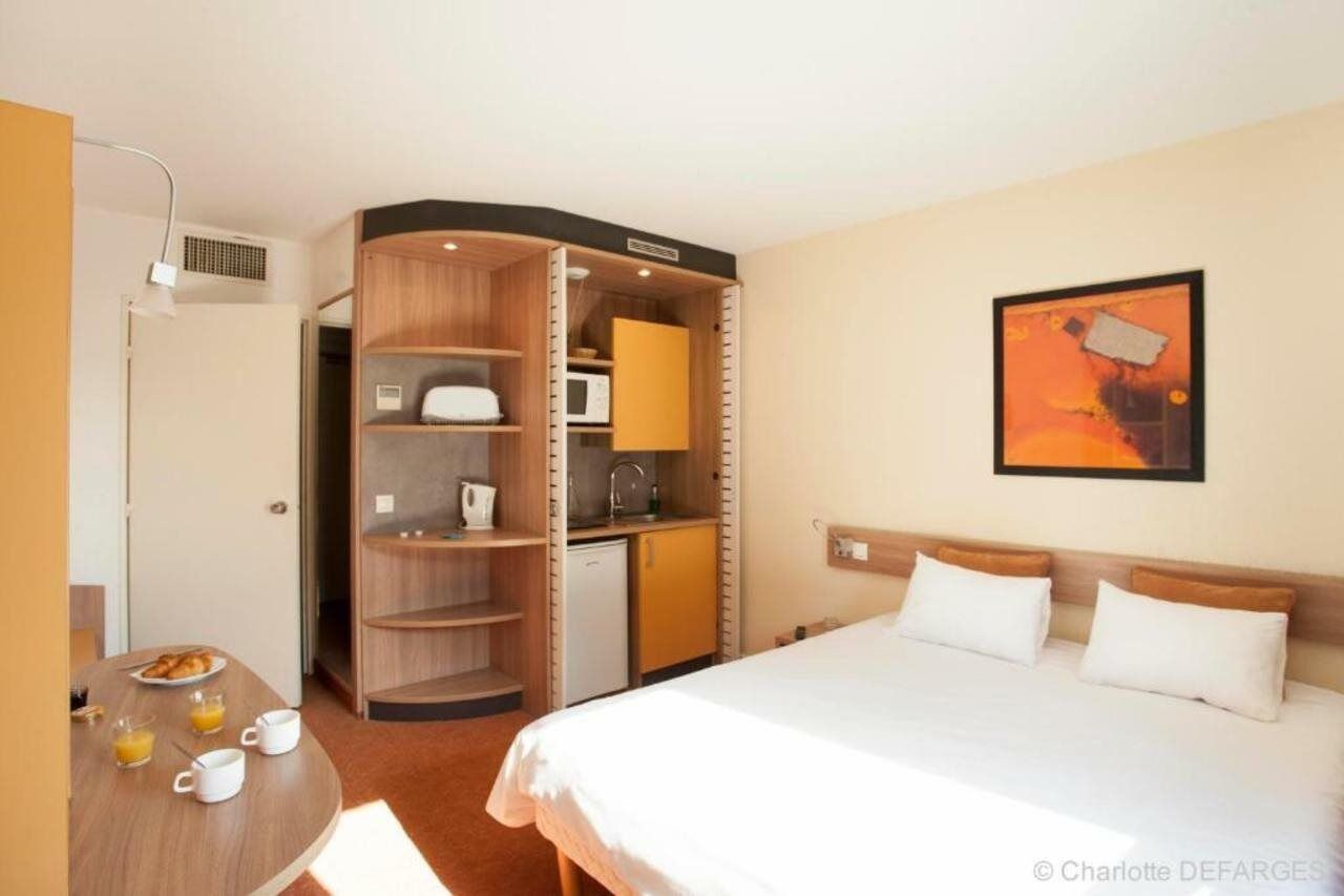 Canal Suites Pantin Esterno foto